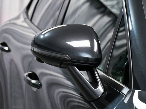 Used 2024 Porsche Macan image 68