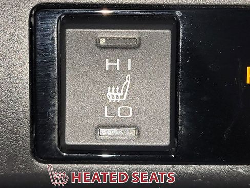 Used 2021 Toyota RAV4 XLE Premium image 28