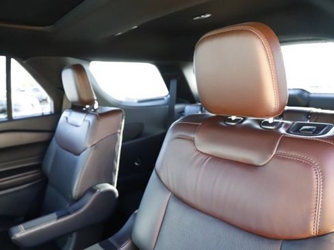 Used 2021 Ford Explorer Platinum w/ Equipment Group 601A image 20