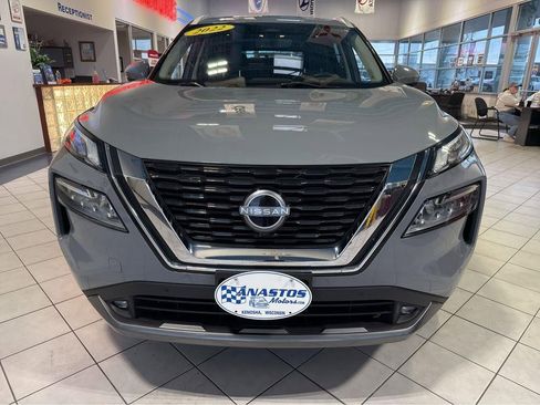 Used 2022 Nissan Rogue SL w/ SL Premium Package image 3