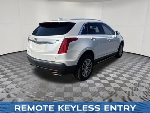Used 2017 Cadillac XT5 Luxury AWD/4WD image 10