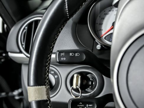 Used 2010 Porsche Boxster S image 25