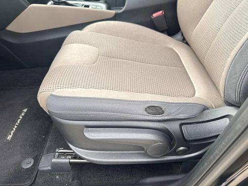 Used 2019 Hyundai Santa Fe SE FWD image 21