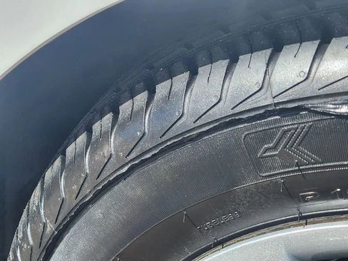 Used 2020 Chevrolet Sonic LT image 24