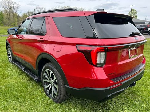 Used 2025 Ford Explorer ST-Line AWD/4WD image 7