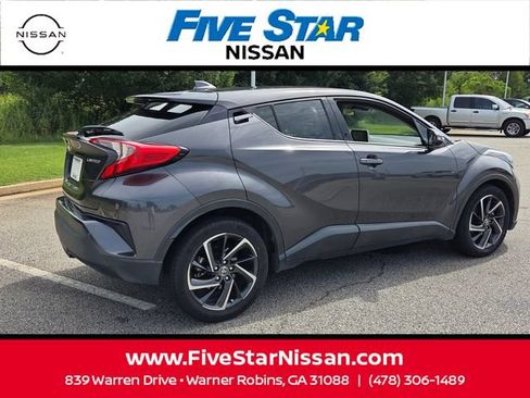 Used 2021 Toyota C-HR Limited FWD image 12