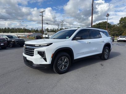 Certified 2024 Chevrolet Traverse LT w/ Enhanced Driving Package