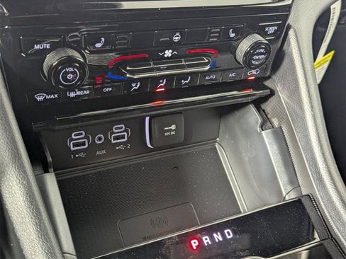 New 2025 Jeep Grand Cherokee Altitude image 23