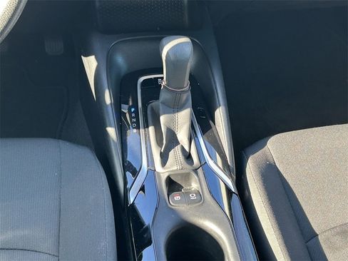 Used 2022 Toyota Corolla LE image 20