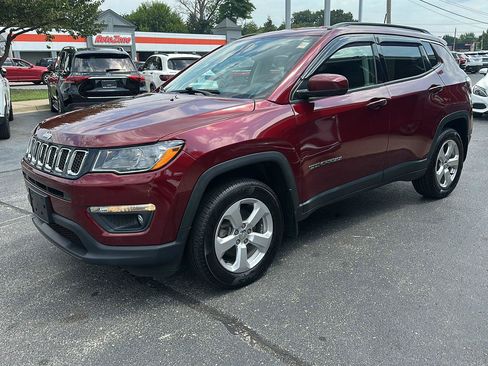 Used 2020 Jeep Compass Latitude w/ Cold Weather Group AWD/4WD image 6