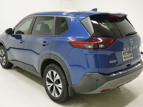 Used 2023 Nissan Rogue SV w/ SV Premium B Package FWD image 6