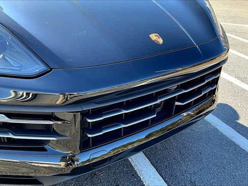 Used 2024 Porsche Cayenne image 82