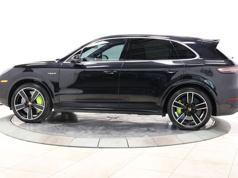 Used 2021 Porsche Cayenne Turbo S AWD/4WD image 9