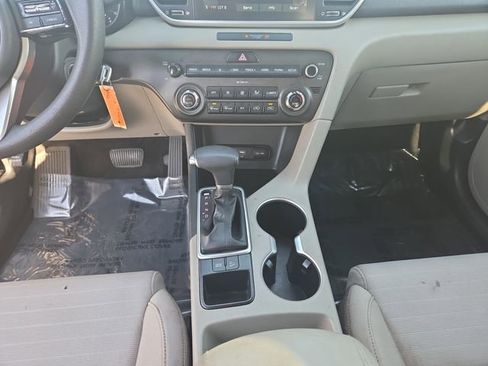 Used 2020 Kia Sportage LX w/ LX Popular Package image 11