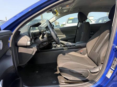 Certified 2023 Hyundai Elantra SEL w/ Convenience Package FWD image 8