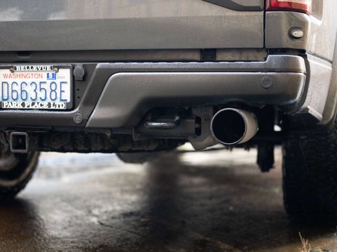 Used 2017 Ford F150 Raptor w/ Equipment Group 802A Luxury image 34