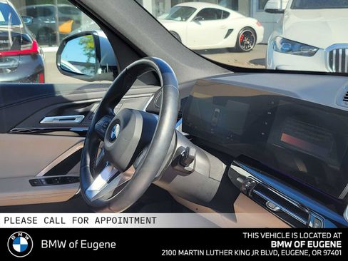 Used 2024 BMW X1 xDrive28i AWD/4WD image 12