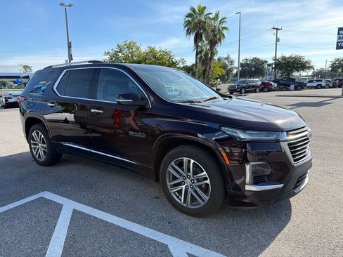 Used 2023 Chevrolet Traverse High Country FWD image 11