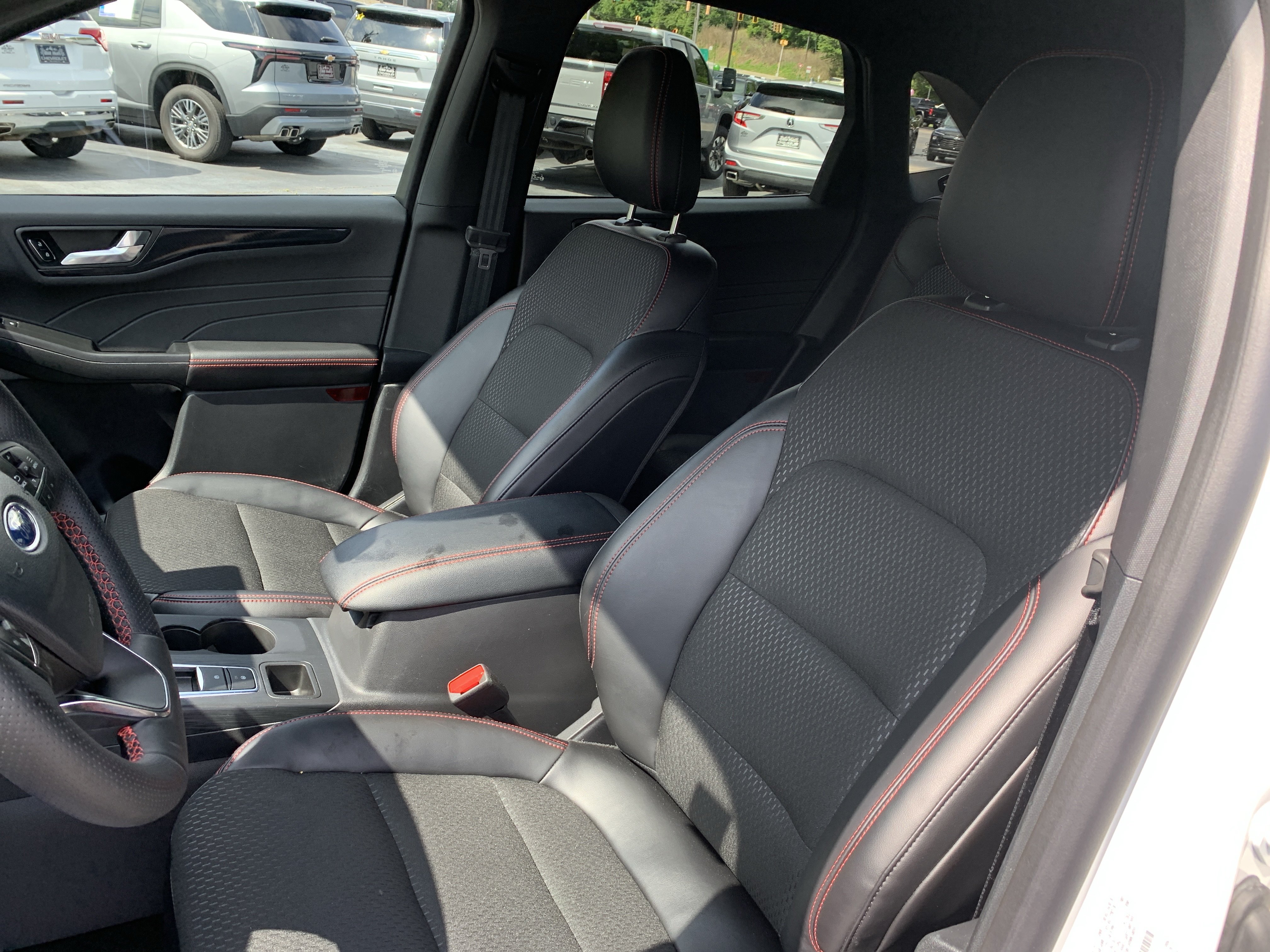 Used 2025 Ford Escape ST-Line Elite AWD/4WD image 20