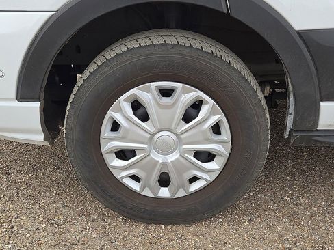 Used 2023 Ford Transit 350 XLT image 11