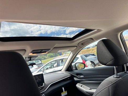 New 2025 Nissan Altima 2.5 SV w/ SV Special Edition Package image 7