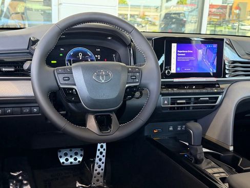 Certified 2026 Toyota Camry SE FWD image 31