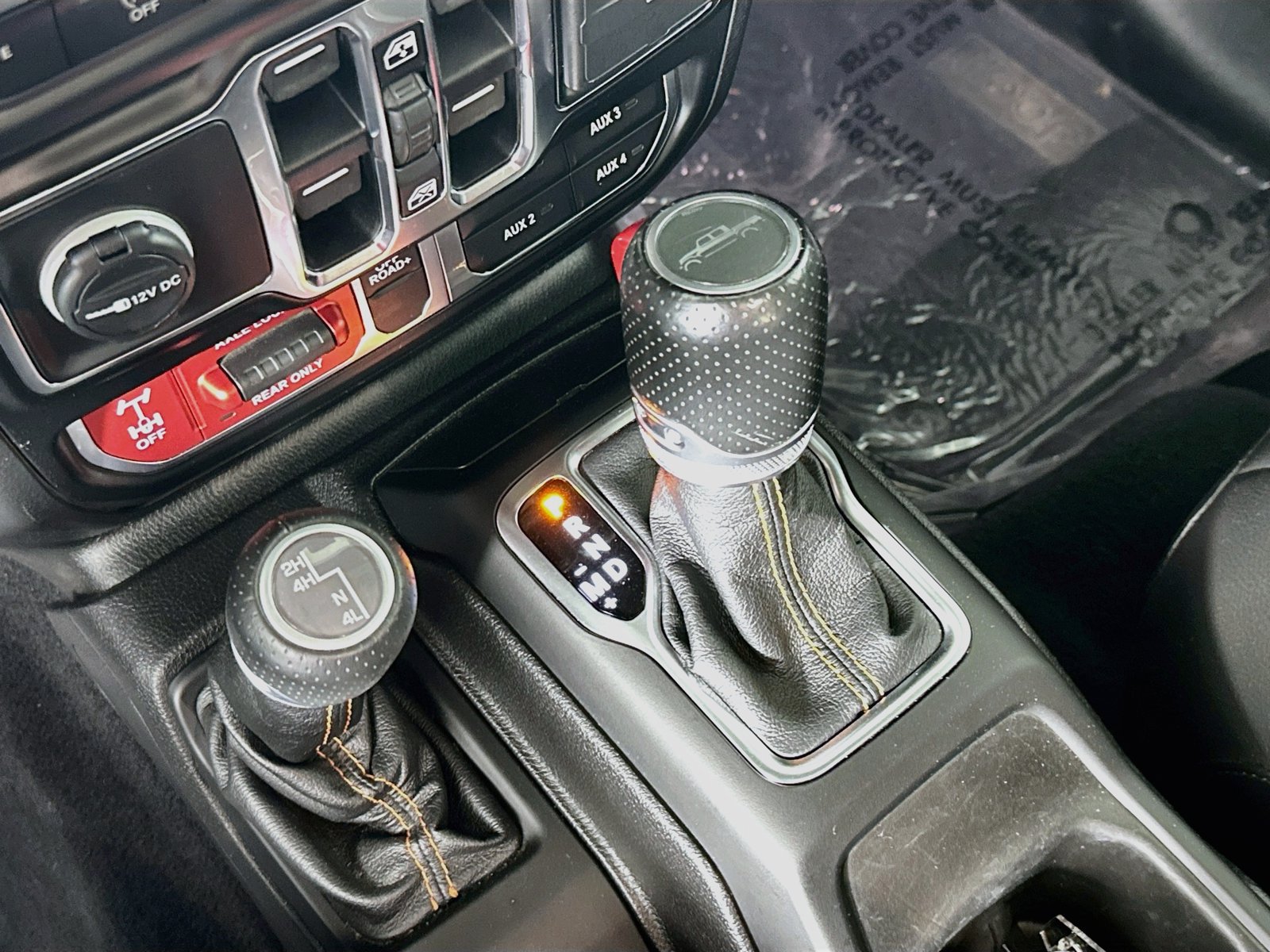 Used 2021 Jeep Gladiator Mojave w/ Uconnect 4C Nav & Sound Group AWD/4WD image 18