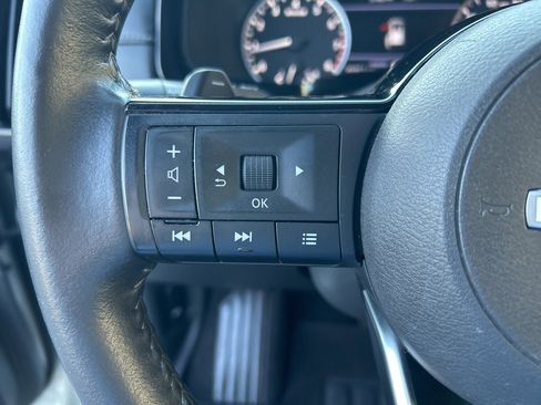 Used 2022 Nissan Pathfinder SV w/ Cargo Package image 17