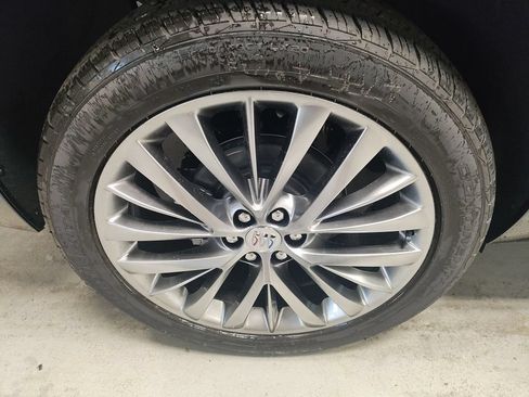 New 2026 Buick Enclave Avenir w/ Super Cruise Package AWD/4WD image 3