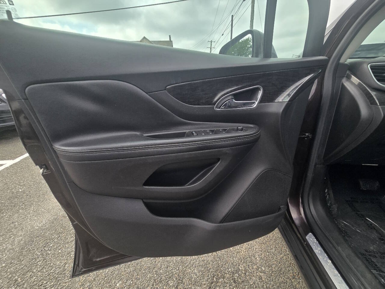 Used 2015 Buick Encore AWD image 29