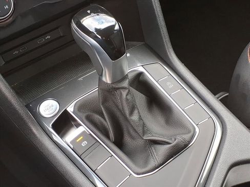 Used 2024 Volkswagen Tiguan Wolfsburg Edition image 26