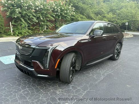 Used 2025 Cadillac Escalade IQ Sport 2 AWD/4WD image 2