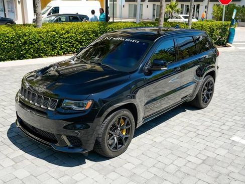 Used 2018 Jeep Grand Cherokee Trackhawk AWD/4WD image 10