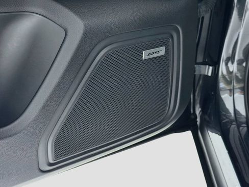 Certified 2021 Porsche Macan AWD/4WD image 12