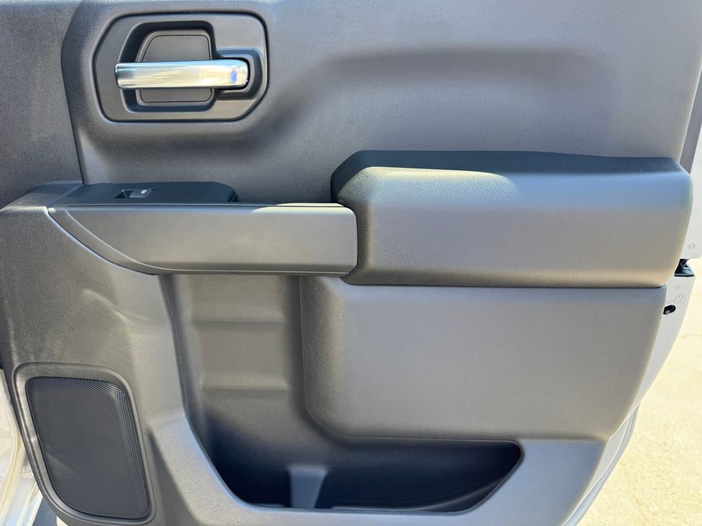 New 2026 Chevrolet Silverado 1500 Custom Trail Boss w/ Turbomax Blackout Package AWD/4WD image 11