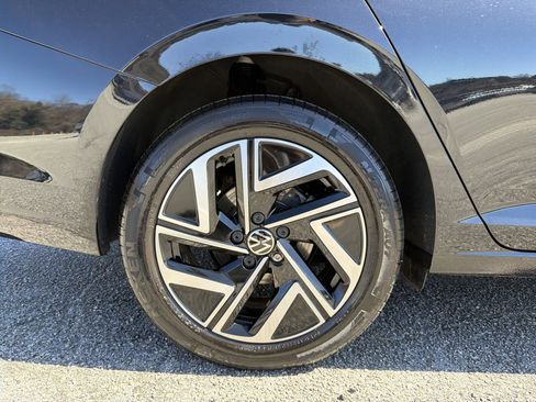 Used 2024 Volkswagen Jetta SEL image 19