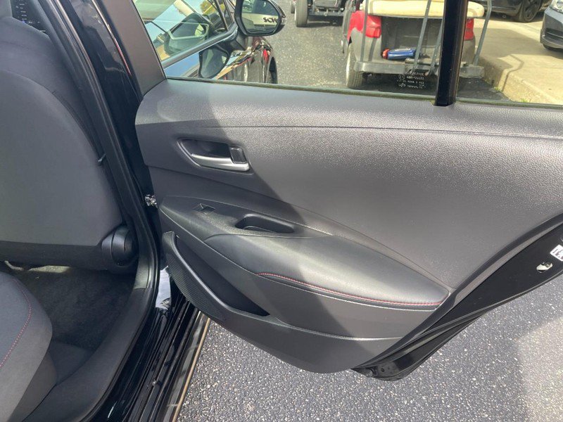 Used 2023 Toyota Corolla SE w/ SE Package FWD image 11