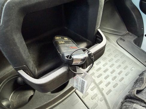 Used 2025 RAM ProMaster 2500 w/ Convenience Group FWD image 26