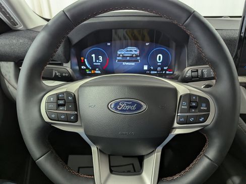 New 2026 Ford Explorer Active w/ Active Comfort Package AWD/4WD image 19