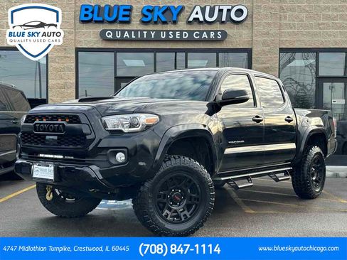 Used 2021 Toyota Tacoma TRD Sport image 1