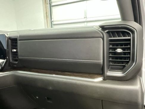 Used 2022 GMC Sierra 1500 Elevation image 11