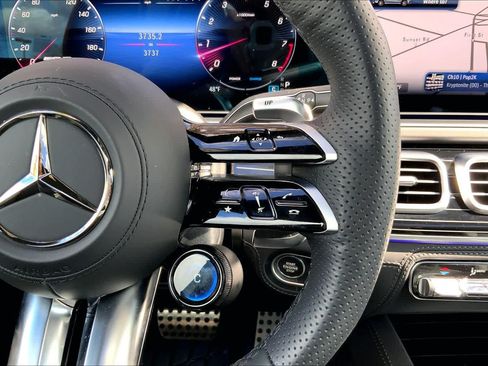 Certified 2025 Mercedes-Benz GLS 63 AMG 4MATIC image 25