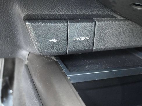 Used 2022 Toyota Camry SE w/ Convenience Package FWD image 14