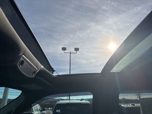 Used 2021 Ford F250 Lariat image 13