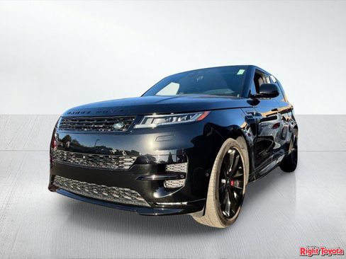 Used 2024 Land Rover Range Rover Sport Dynamic SE AWD/4WD image 2