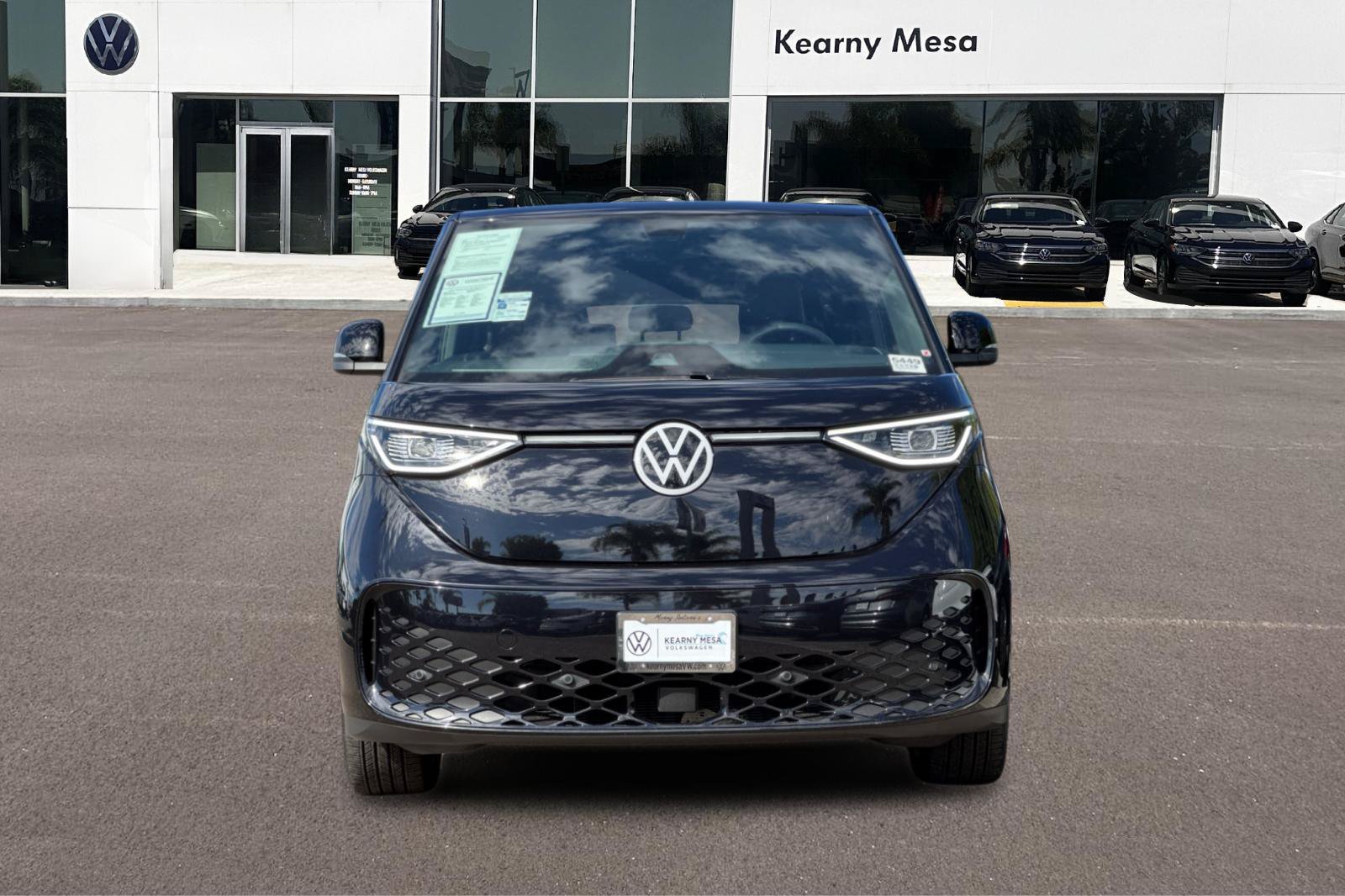 Used 2025 Volkswagen ID. Buzz Pro S RWD image 9
