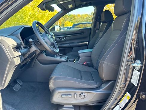 Certified 2025 Honda CR-V Sport image 9