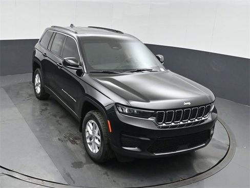New 2025 Jeep Grand Cherokee Laredo X w/ Luxury Tech Group I image 37