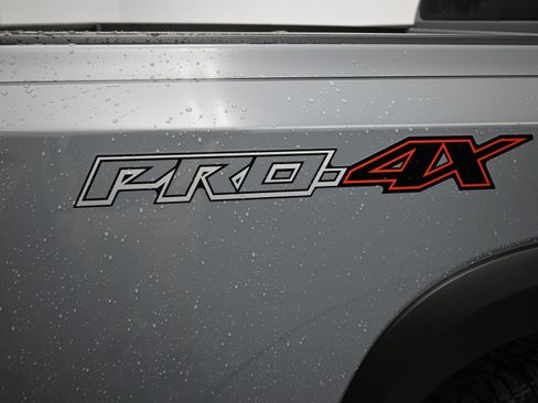 Used 2025 Nissan Frontier PRO-4X image 5