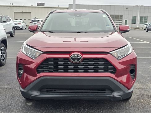 Used 2021 Toyota RAV4 XLE AWD/4WD image 2
